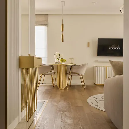 Okrzei Luxury Glamour - 700m To By Downtown Апартаменты