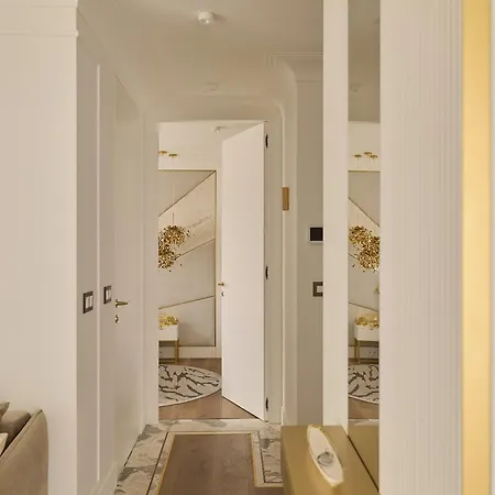Апартаменты Okrzei Luxury Glamour - 700m To By Downtown *